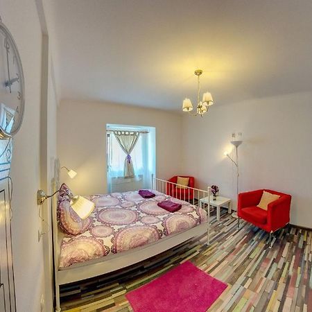 Little Bucharest Old Town Hostel Bilik gambar